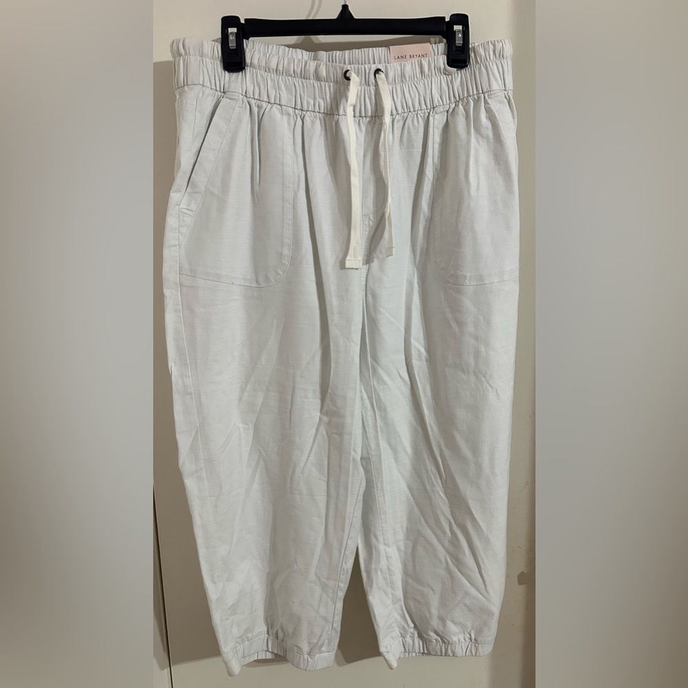 Lane Bryant White Capris